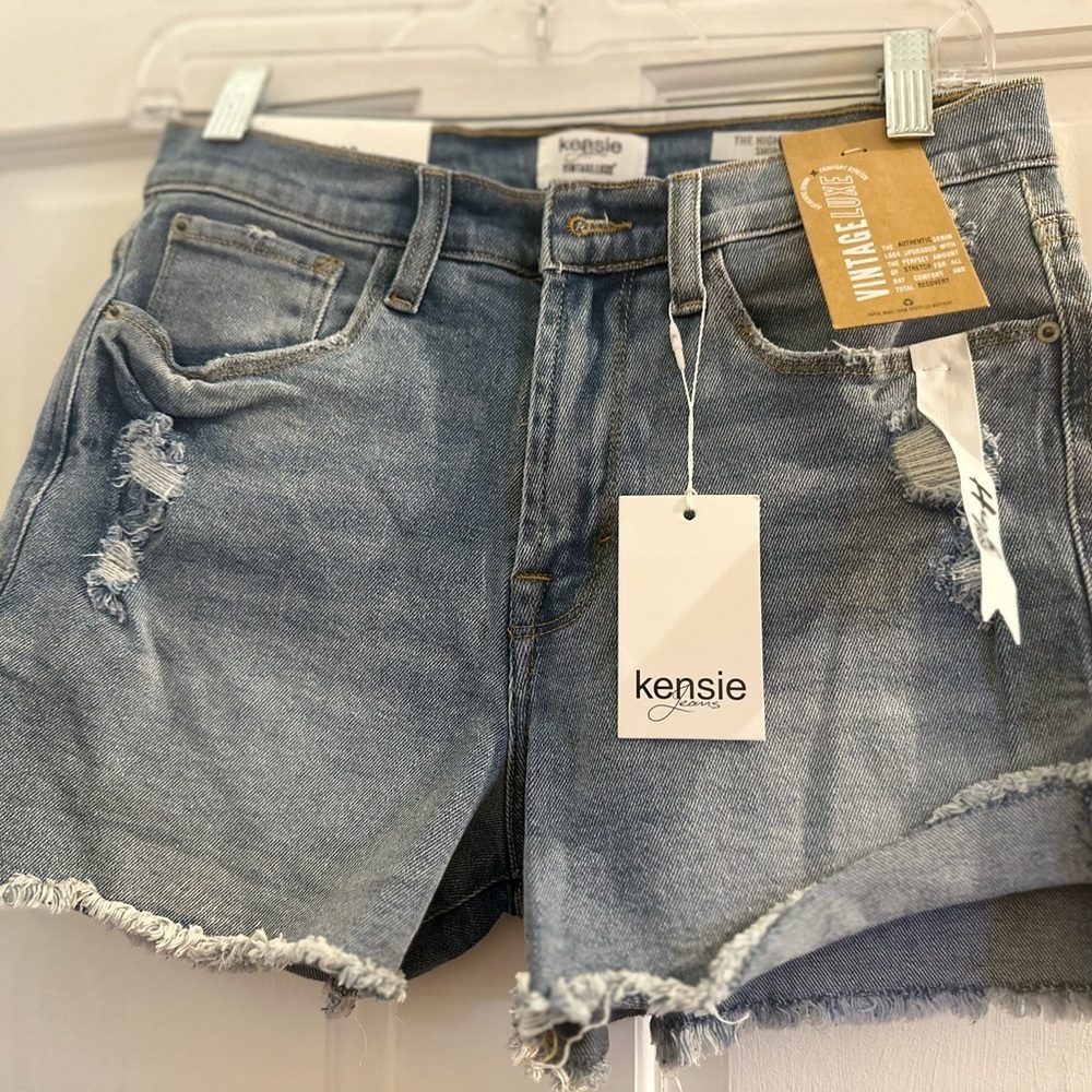 ✨‎ Kensie High Rise Distressed Denim Shorts Vintage Luxe Frayed Hem 6/28 NWT ✨ - Picture 8 of 9